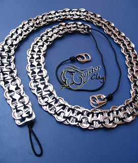 cinturon con anillas de latas muy cool